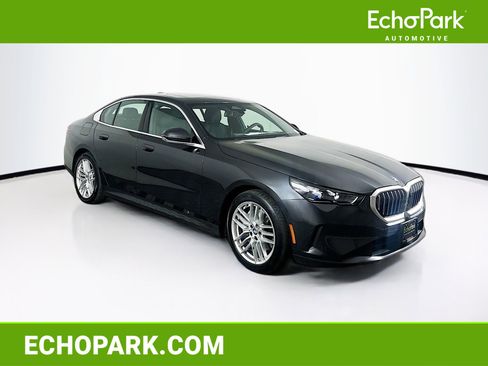 Used 2025 BMW 540i xDrive 540i xDrive w/ Premium Package image 1