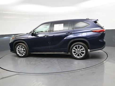 Used 2023 Toyota Highlander Limited FWD image 6