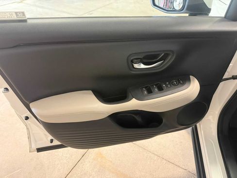 Used 2023 Honda HR-V LX image 20