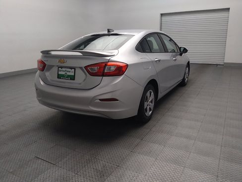 Used 2018 Chevrolet Cruze LS FWD image 9