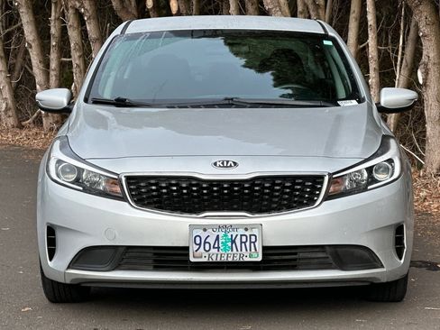 Used 2018 Kia Forte LX image 9