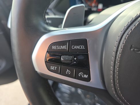 Used 2022 BMW X6 xDrive40i w/ M Sport Package image 30