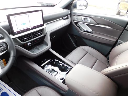 New 2025 Ford Explorer Platinum image 20