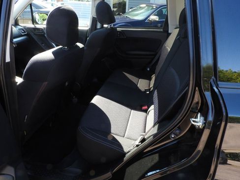 Used 2018 Subaru Forester 2.5i Premium AWD/4WD image 17