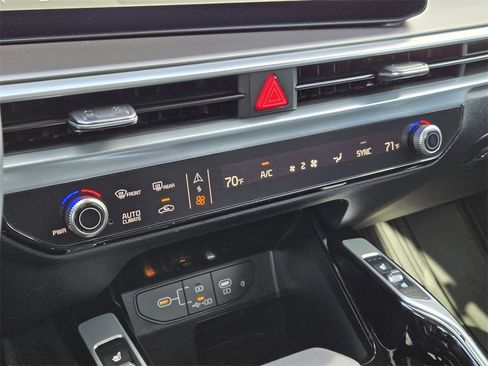 New 2026 Kia Sorento SX image 14