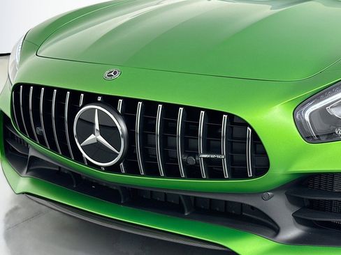 Used 2018 Mercedes-Benz AMG GT R image 12