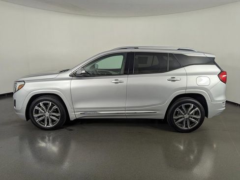 Used 2019 GMC Terrain Denali w/ Comfort Package image 5