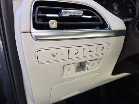 Used 2020 Hyundai Palisade Limited image 17