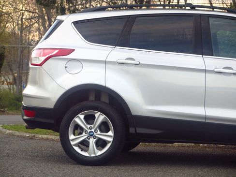 Used 2013 Ford Escape SE image 31