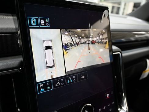 New 2026 GMC Yukon XL Elevation w/ Elevation Premium Package image 17