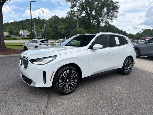 Used 2025 BMW X3 xDrive30i w/ Premium Package AWD/4WD image 9