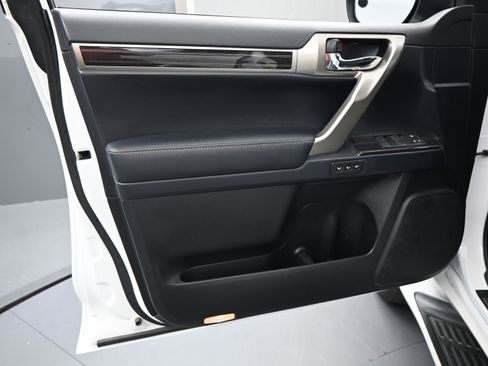 Used 2021 Lexus GX 460 Premium image 15