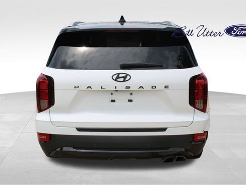 Used 2022 Hyundai Palisade SEL w/ Premium Package FWD image 6