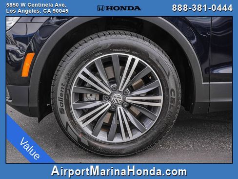 Used 2018 Volkswagen Tiguan SEL FWD image 21