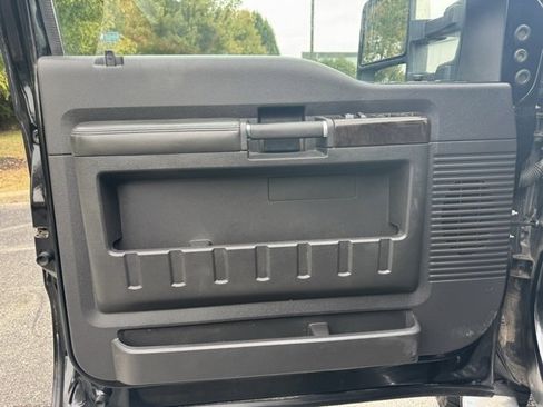 Used 2016 Ford F350 Platinum image 23