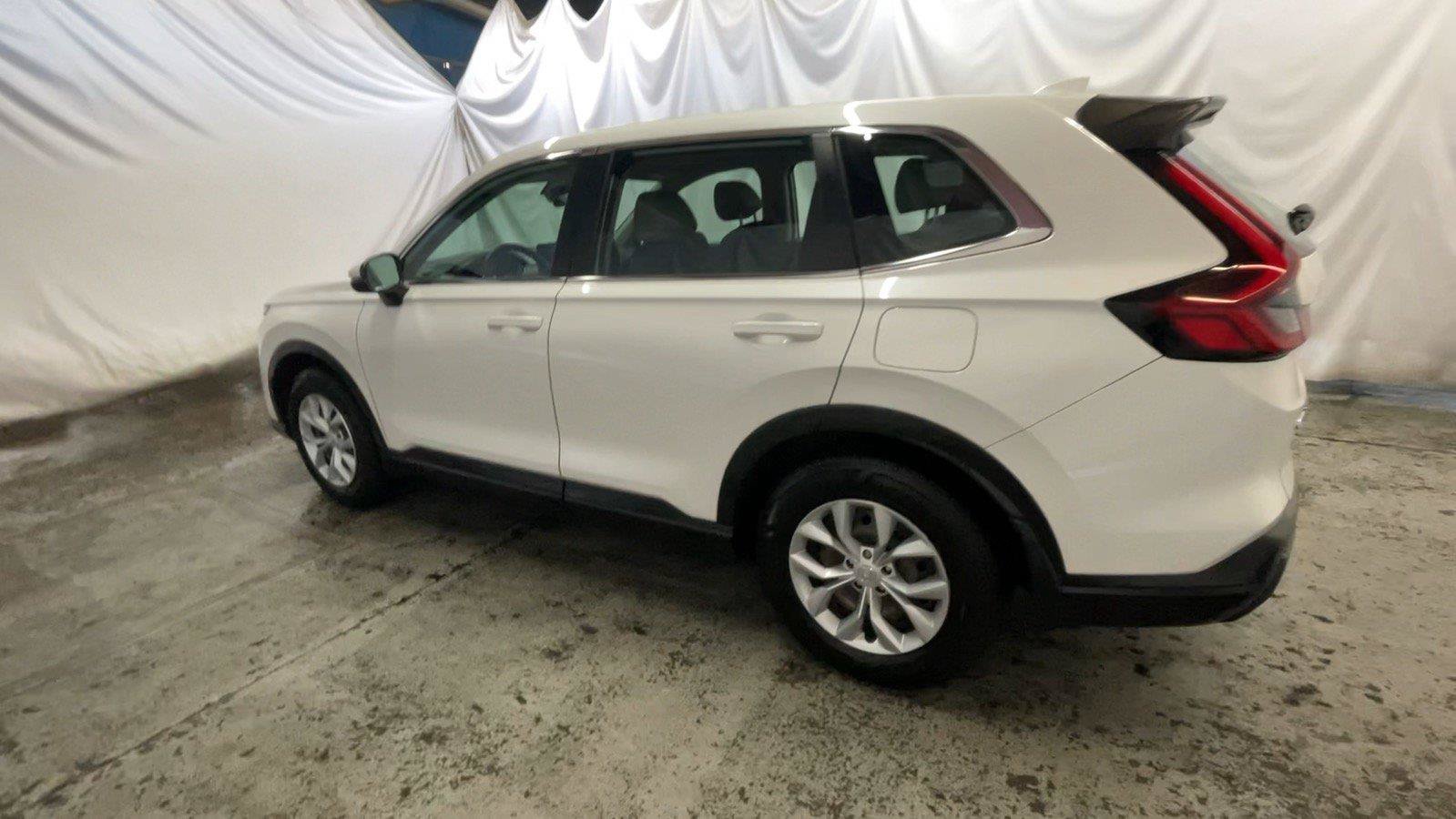 Used 2023 Honda CR-V LX image 11