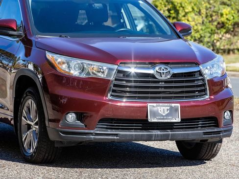 Used 2015 Toyota Highlander XLE image 5