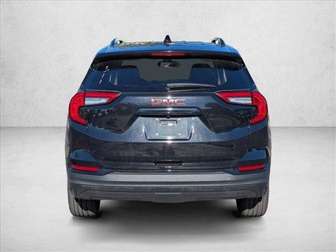 Used 2022 GMC Terrain SLE w/ Driver Convenience Package image 6