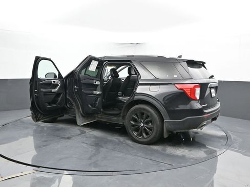 Used 2022 Ford Explorer Limited w/ Class IV Trailer Tow Package AWD/4WD image 49