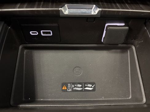 Used 2022 GMC Yukon Denali image 43