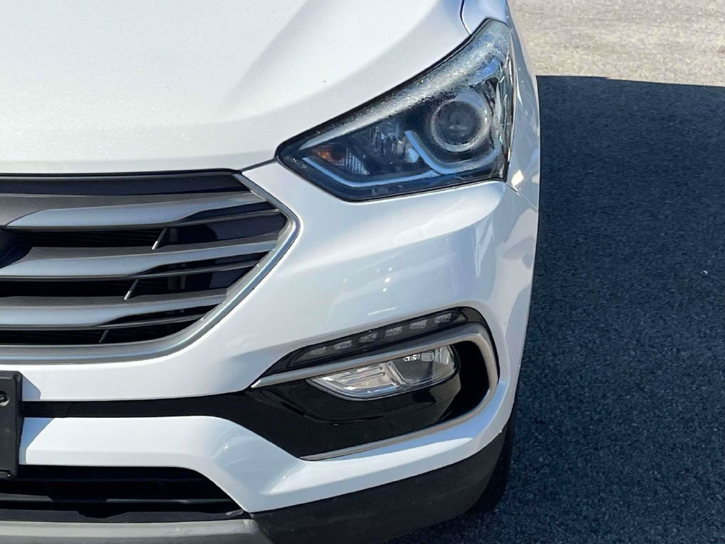 Used 2018 Hyundai Santa Fe Sport w/ 2.4L Tech Package 04 AWD/4WD image 35