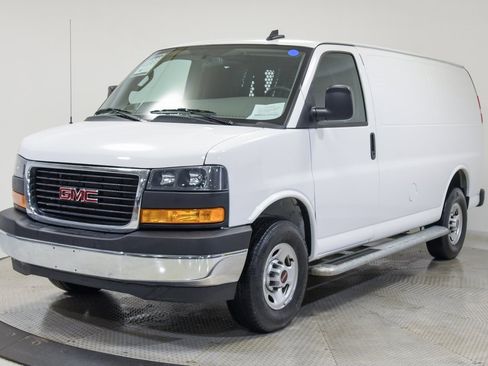 Used 2024 GMC Savana 2500 w/ Driver Convenience Package image 6