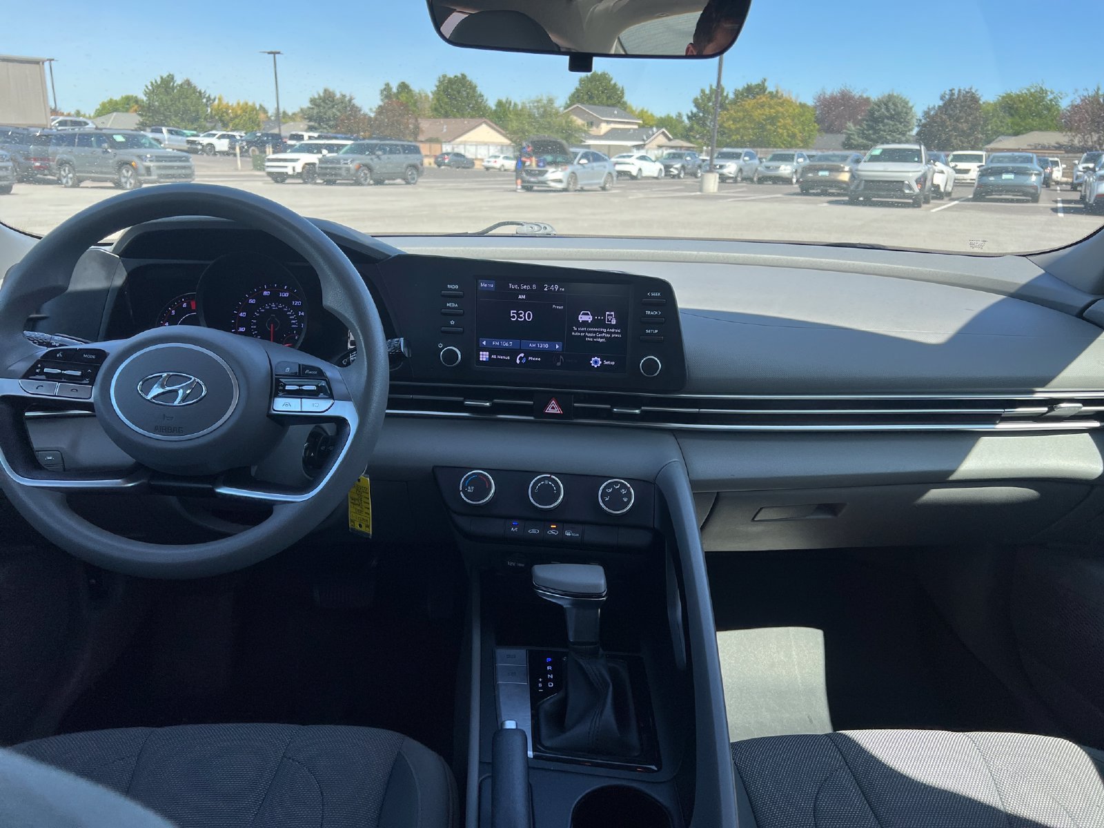 Used 2022 Hyundai Elantra SE FWD image 12