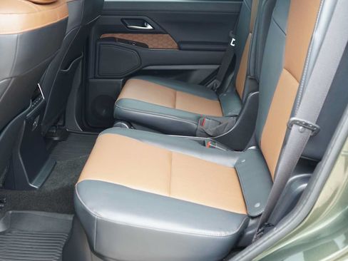 Used 2025 Lexus GX 550 w/ Cold Area Package AWD/4WD image 22