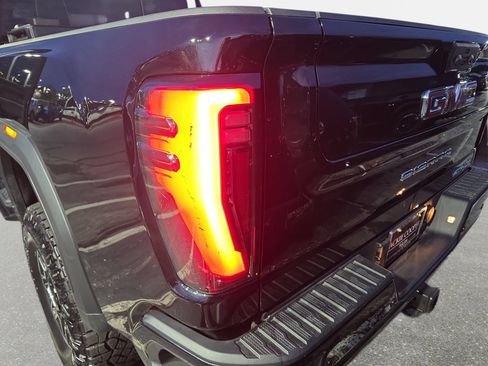 Used 2026 GMC Sierra 2500 AT4X AWD/4WD image 32