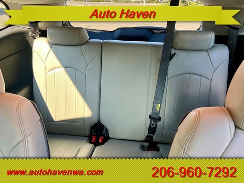 Used 2012 Chevrolet Traverse LTZ image 12