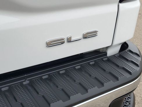 Used 2020 GMC Sierra 1500 SLE w/ SLE Value Package image 31