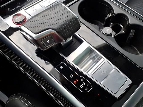 Used 2023 Audi SQ8 Prestige image 11