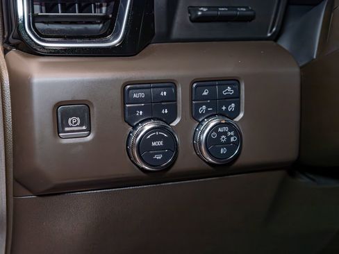 Used 2023 GMC Sierra 1500 Denali w/ Denali Reserve Package image 16