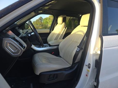 Used 2020 Land Rover Range Rover Sport HSE image 13