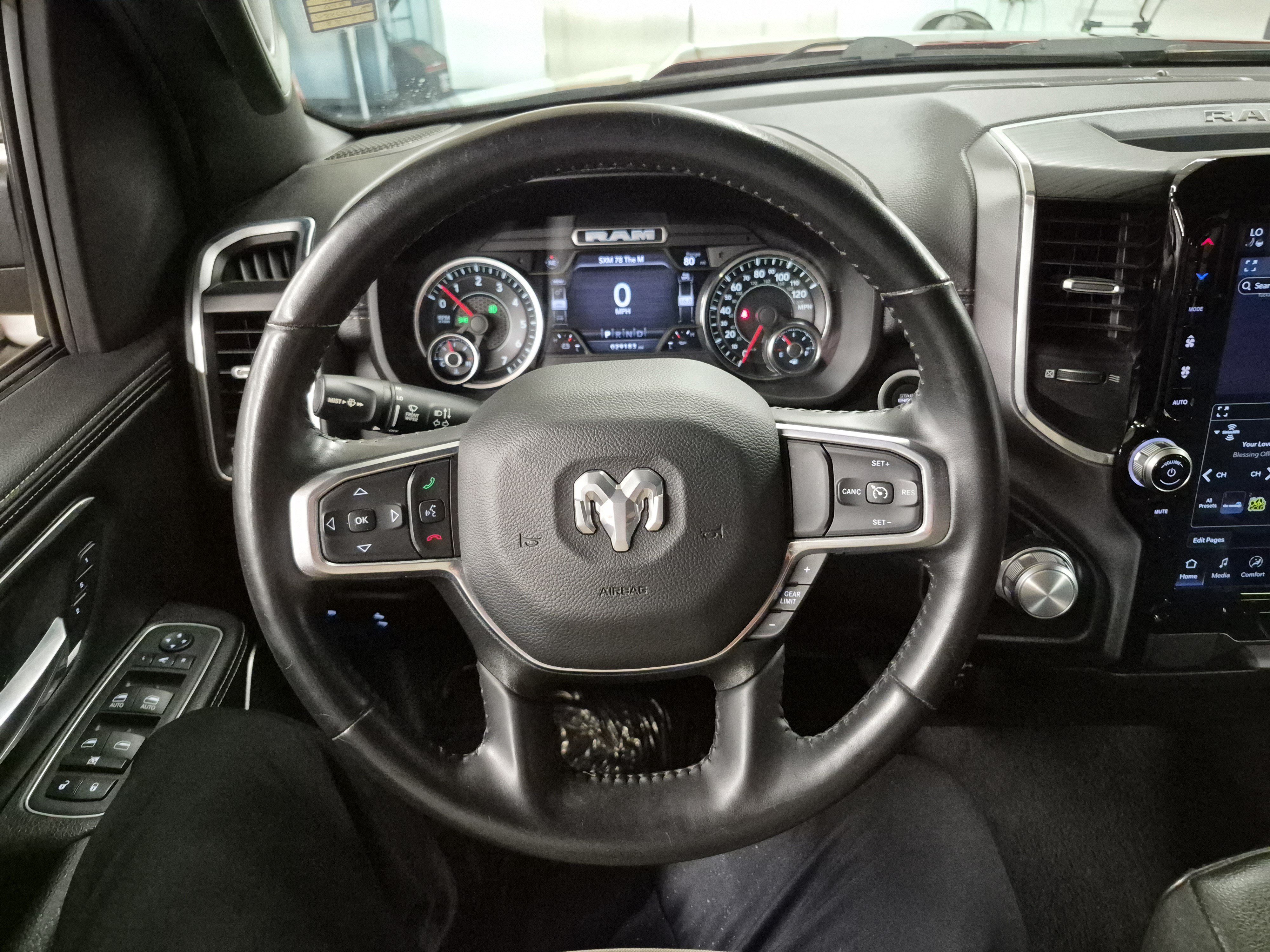 Used 2023 RAM 1500 Laramie AWD/4WD image 25