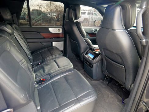 Used 2023 Lincoln Navigator L Reserve AWD/4WD image 30