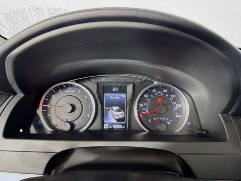 Used 2015 Toyota Camry XSE image 17