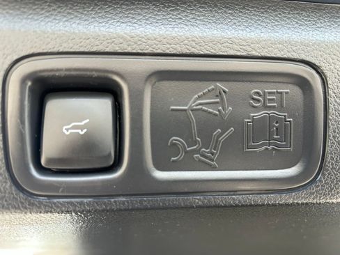Used 2023 Ford Expedition Platinum AWD/4WD image 43