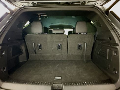 Used 2025 Chevrolet Traverse LT image 31
