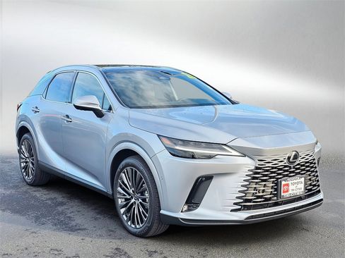 Used 2026 Lexus RX 450h Luxury w/ Convenience Package image 16