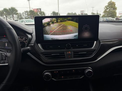 Certified 2024 Nissan Altima 2.5 SR w/ SR Premium Package image 21