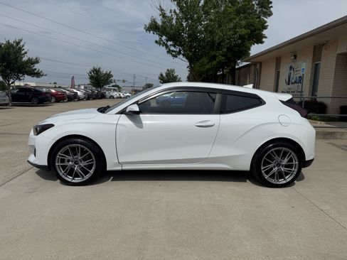 Used 2019 Hyundai Veloster 2.0 FWD image 4
