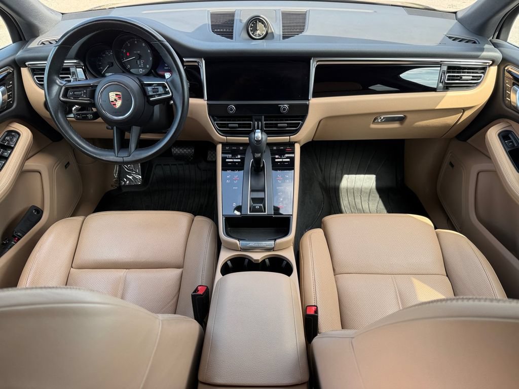 Used 2024 Porsche Macan w/ Premium Plus Package AWD/4WD image 12