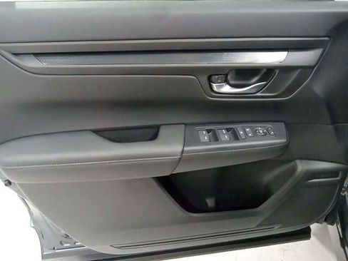 Used 2024 Honda CR-V LX image 18