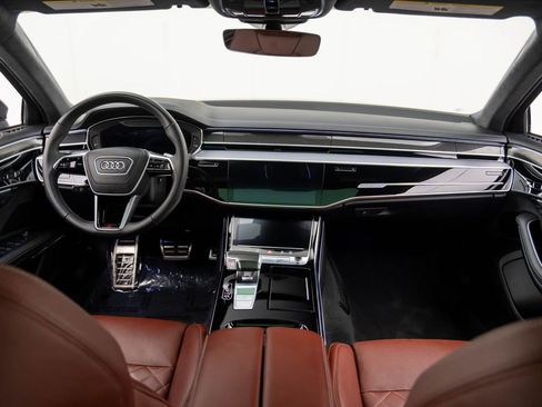 Used 2022 Audi S8 image 10