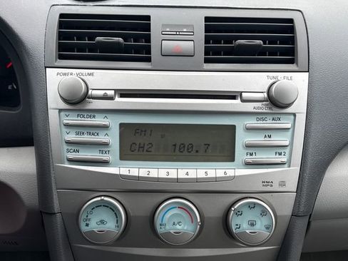 Used 2007 Toyota Camry LE FWD image 27