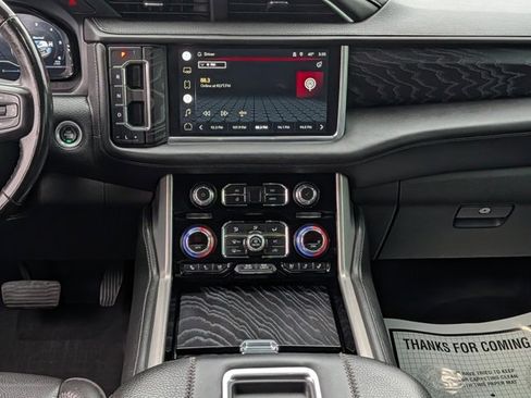 Used 2022 GMC Yukon XL Denali w/ Denali Ultimate Package image 20