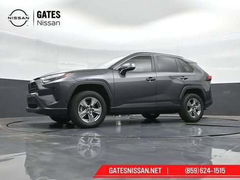 Used 2024 Toyota RAV4 XLE FWD image 39
