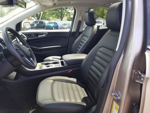 Used 2021 Ford Edge SEL w/ Convenience Package AWD/4WD image 12
