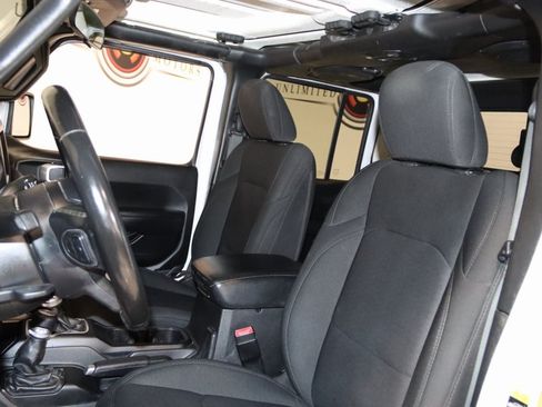 Used 2021 Jeep Gladiator Sport AWD/4WD image 32
